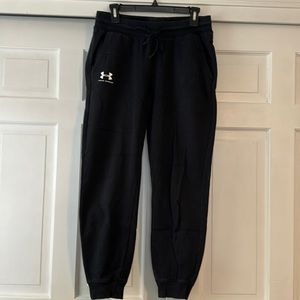 Under Armour sweats/women’s